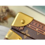 𝐋𝐎𝐔𝐈𝐒 𝐕𝐔𝐈𝐓𝐓𝐎𝐍     M47641