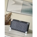 𝐋𝐎𝐔𝐈𝐒 𝐕𝐔𝐈𝐓𝐓𝐎𝐍     N48194