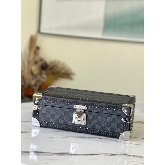 𝐋𝐎𝐔𝐈𝐒 𝐕𝐔𝐈𝐓𝐓𝐎𝐍     N48194