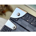 𝐋𝐎𝐔𝐈𝐒 𝐕𝐔𝐈𝐓𝐓𝐎𝐍     N48194