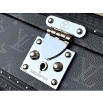 𝐋𝐎𝐔𝐈𝐒 𝐕𝐔𝐈𝐓𝐓𝐎𝐍     N48194