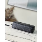 𝐋𝐎𝐔𝐈𝐒 𝐕𝐔𝐈𝐓𝐓𝐎𝐍     M82076