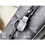 𝐋𝐎𝐔𝐈𝐒 𝐕𝐔𝐈𝐓𝐓𝐎𝐍     M82076