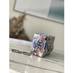 𝐋𝐎𝐔𝐈𝐒 𝐕𝐔𝐈𝐓𝐓𝐎𝐍   M82008