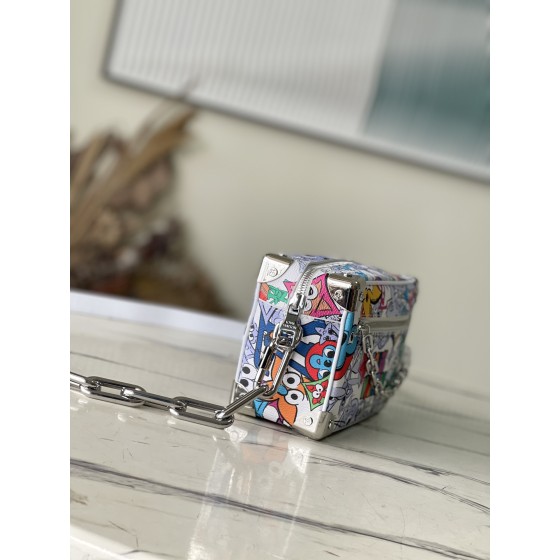 𝐋𝐎𝐔𝐈𝐒 𝐕𝐔𝐈𝐓𝐓𝐎𝐍   M82008