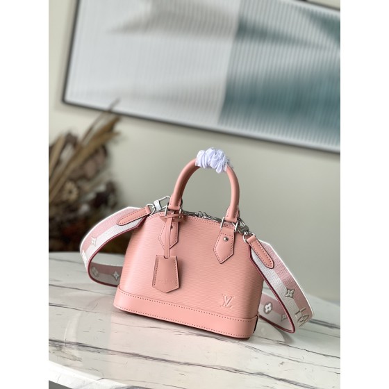 𝐋𝐎𝐔𝐈𝐒 𝐕𝐔𝐈𝐓𝐓𝐎𝐍    M21682