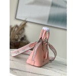 𝐋𝐎𝐔𝐈𝐒 𝐕𝐔𝐈𝐓𝐓𝐎𝐍    M21682