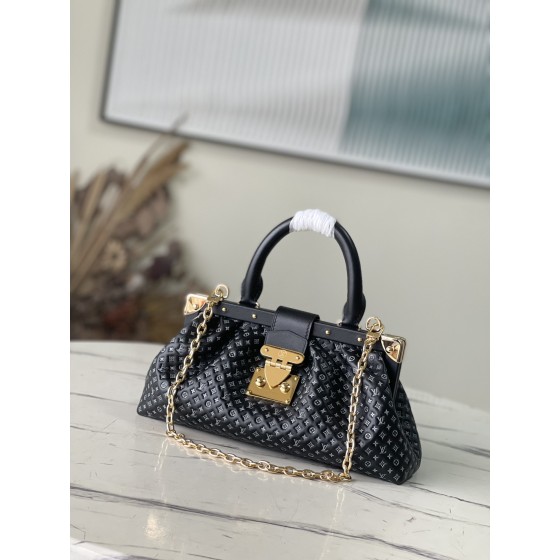 𝐋𝐎𝐔𝐈𝐒 𝐕𝐔𝐈𝐓𝐓𝐎𝐍     M22326