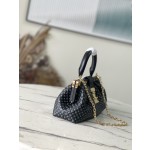 𝐋𝐎𝐔𝐈𝐒 𝐕𝐔𝐈𝐓𝐓𝐎𝐍     M22326