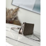 𝐋𝐎𝐔𝐈𝐒 𝐕𝐔𝐈𝐓𝐓𝐎𝐍      M81828