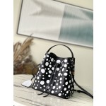 𝐋𝐎𝐔𝐈𝐒 𝐕𝐔𝐈𝐓𝐓𝐎𝐍      M21753