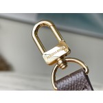 𝐋𝐎𝐔𝐈𝐒 𝐕𝐔𝐈𝐓𝐓𝐎𝐍     J14102