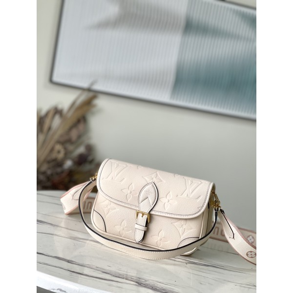 𝐋𝐎𝐔𝐈𝐒 𝐕𝐔𝐈𝐓𝐓𝐎𝐍    M46388