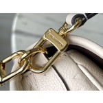 𝐋𝐎𝐔𝐈𝐒 𝐕𝐔𝐈𝐓𝐓𝐎𝐍    M46388