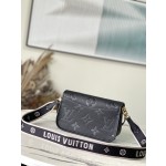 𝐋𝐎𝐔𝐈𝐒 𝐕𝐔𝐈𝐓𝐓𝐎𝐍   M46386