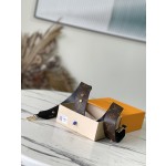 𝐋𝐎𝐔𝐈𝐒 𝐕𝐔𝐈𝐓𝐓𝐎𝐍     J02465