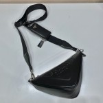 𝐏𝐑𝐀𝐃𝐀 Triangle Crossbody Bag 1BH190