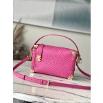 𝐋𝐎𝐔𝐈𝐒 𝐕𝐔𝐈𝐓𝐓𝐎𝐍   M46358