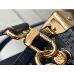 𝐋𝐎𝐔𝐈𝐒 𝐕𝐔𝐈𝐓𝐓𝐎𝐍   M46358