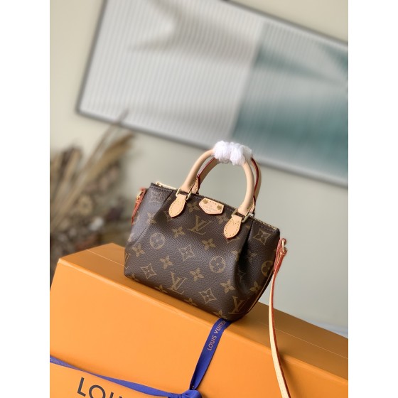 𝐋𝐎𝐔𝐈𝐒 𝐕𝐔𝐈𝐓𝐓𝐎𝐍  M61253