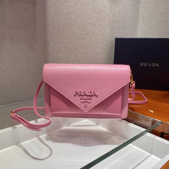 𝐏𝐑𝐀𝐃𝐀 Crossbody bag 1BP020