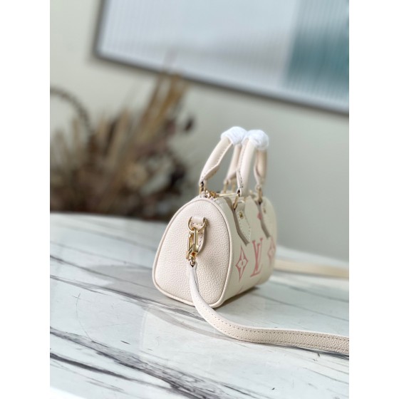 𝐋𝐎𝐔𝐈𝐒 𝐕𝐔𝐈𝐓𝐓𝐎𝐍    M81913