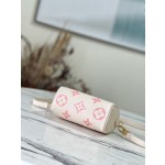 𝐋𝐎𝐔𝐈𝐒 𝐕𝐔𝐈𝐓𝐓𝐎𝐍    M81913