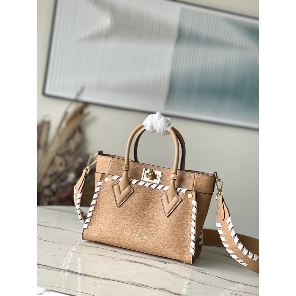 𝐋𝐎𝐔𝐈𝐒 𝐕𝐔𝐈𝐓𝐓𝐎𝐍     M21585