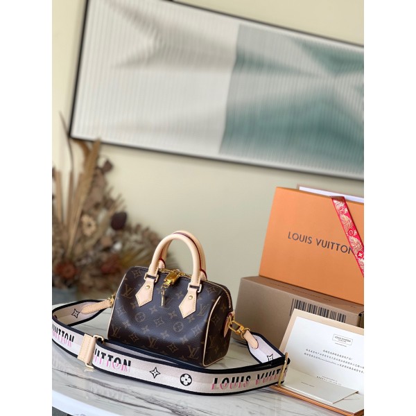 𝐋𝐎𝐔𝐈𝐒 𝐕𝐔𝐈𝐓𝐓𝐎𝐍    M45957