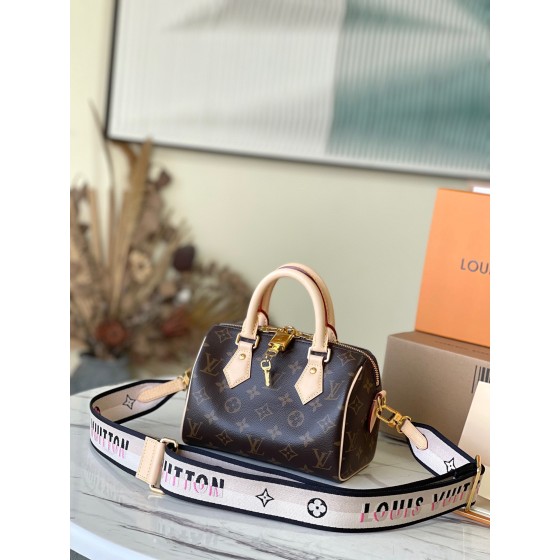 𝐋𝐎𝐔𝐈𝐒 𝐕𝐔𝐈𝐓𝐓𝐎𝐍    M45957