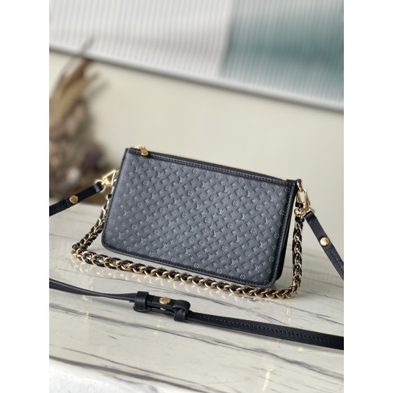 𝐋𝐎𝐔𝐈𝐒 𝐕𝐔𝐈𝐓𝐓𝐎𝐍    M82247