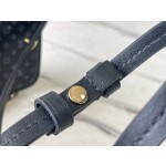 𝐋𝐎𝐔𝐈𝐒 𝐕𝐔𝐈𝐓𝐓𝐎𝐍    M82247