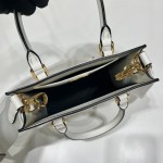 𝐏𝐑𝐀𝐃𝐀 Small size tote bag 1BA333