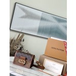 𝐋𝐎𝐔𝐈𝐒 𝐕𝐔𝐈𝐓𝐓𝐎𝐍   M45959