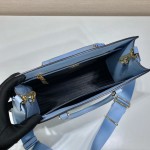 𝐏𝐑𝐀𝐃𝐀 Large Tootsie bag 1BA337