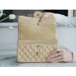 𝐂𝐇𝐀𝐍𝐄𝐋 Classic Flap Italy 🇮🇹 The 𝗚𝗥" Original Lambskin 🐑 Classic Mouth Flap Bag Small Light Almond 🔆