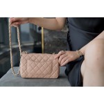 𝐂𝐇𝐀𝐍𝐄𝐋 Classic Flap Italy 🇮🇹 "𝗚𝗥" Original Lambskin 🐑 Classic Mouth Flap Bag Large 𝒎𝒊𝒏𝒊🔆 New Color Milk Tea Apricot 🧸ྀི ɞ