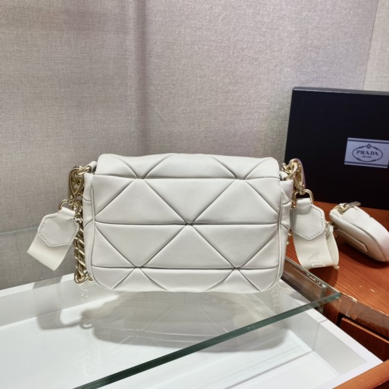 𝐏𝐑𝐀𝐃𝐀 The new three-in-one 1BD292