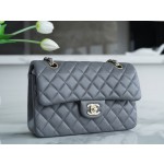 𝐂𝐇𝐀𝐍𝐄𝐋 Classic Flap Italy 🇮🇹 "𝗚𝗥" Original Lambskin 🐑 Classic Mouth Flap Bag Small 🔆 Dark Grey