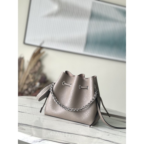 𝐋𝐎𝐔𝐈𝐒 𝐕𝐔𝐈𝐓𝐓𝐎𝐍    M21886