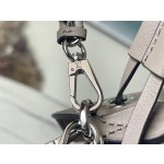 𝐋𝐎𝐔𝐈𝐒 𝐕𝐔𝐈𝐓𝐓𝐎𝐍    M21886