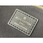 𝐋𝐎𝐔𝐈𝐒 𝐕𝐔𝐈𝐓𝐓𝐎𝐍   M58907