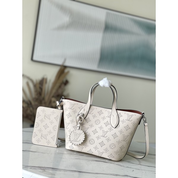 𝐋𝐎𝐔𝐈𝐒 𝐕𝐔𝐈𝐓𝐓𝐎𝐍    M21909