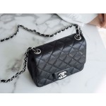 𝐂𝐇𝐀𝐍𝐄𝐋 Classic Flap France 𝐇𝐚𝐚𝐬Original Lychee Pattern🐂 Classic Flap Bag Fang Fatty🔆Black Silver🖤