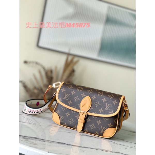 𝐋𝐎𝐔𝐈𝐒 𝐕𝐔𝐈𝐓𝐓𝐎𝐍   M45985