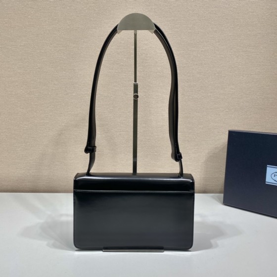 𝐏𝐑𝐀𝐃𝐀 New crossbody 1BD321