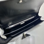 𝐏𝐑𝐀𝐃𝐀 New crossbody 1BD321