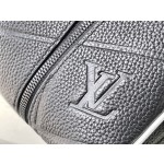 𝐋𝐎𝐔𝐈𝐒 𝐕𝐔𝐈𝐓𝐓𝐎𝐍    M81849