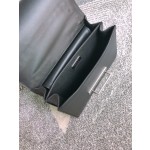 𝐏𝐑𝐀𝐃𝐀 1BH018 Classic Hot