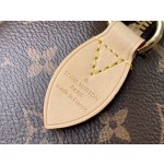 𝐋𝐎𝐔𝐈𝐒 𝐕𝐔𝐈𝐓𝐓𝐎𝐍     M46222